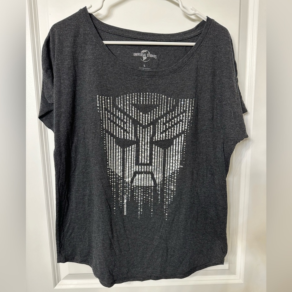 Women’s L Universal Studios Transformers Autobots t-shirt EUC
